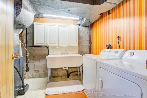 42 Annabelle Drive Toronto ON M9V 3B6