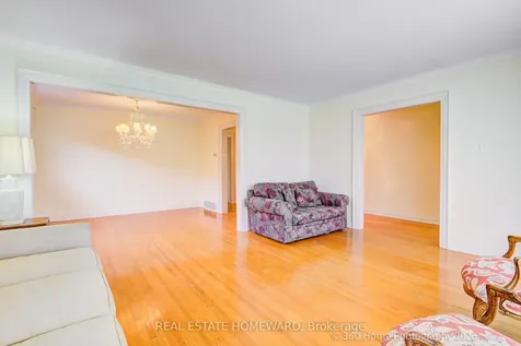 42 Annabelle Drive Toronto ON M9V 3B6