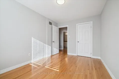 181 Plains Road W Burlington ON L7T 0B1