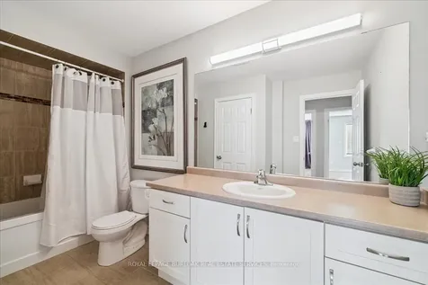 181 Plains Road W Burlington ON L7T 0B1