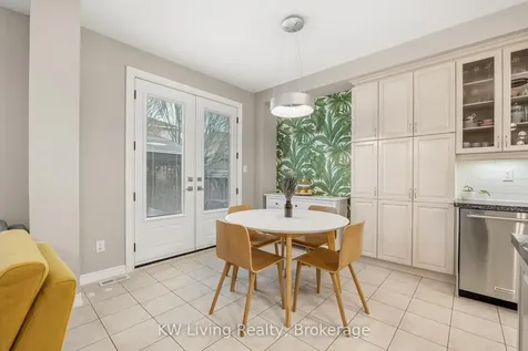2327 Gladacres Lane E Oakville ON L6M 0G4