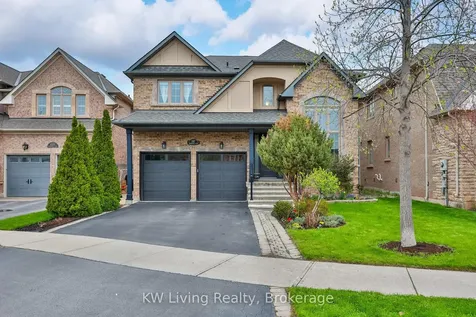 2327 Gladacres Lane E Oakville ON L6M 0G4