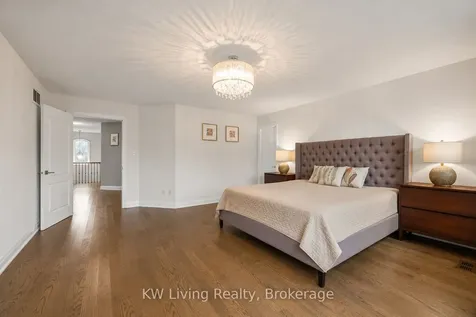 2327 Gladacres Lane E Oakville ON L6M 0G4