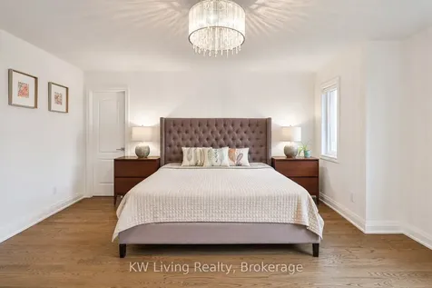 2327 Gladacres Lane E Oakville ON L6M 0G4