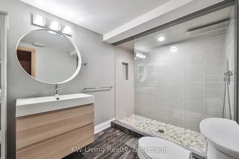 2327 Gladacres Lane E Oakville ON L6M 0G4