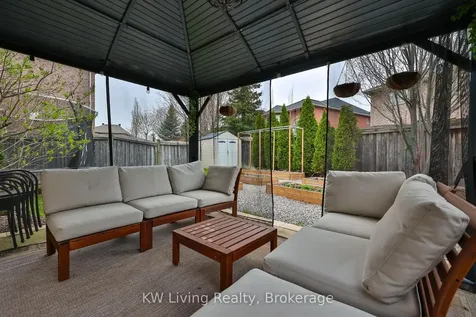 2327 Gladacres Lane E Oakville ON L6M 0G4