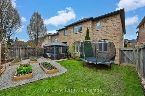 2327 Gladacres Lane E Oakville ON L6M 0G4
