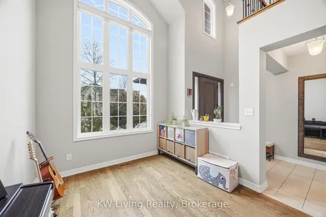2327 Gladacres Lane E Oakville ON L6M 0G4