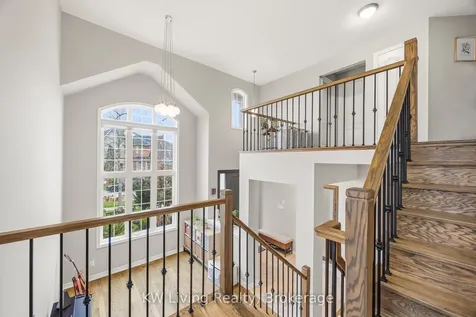 2327 Gladacres Lane E Oakville ON L6M 0G4