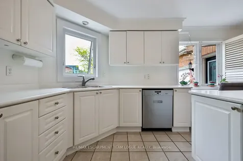 145 Westchester Road Oakville ON L6H 6H9