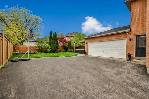 145 Westchester Road Oakville ON L6H 6H9