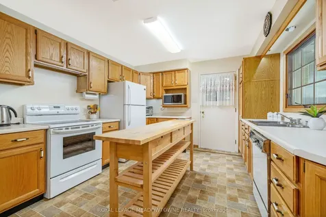14572 Winston Churchill Boulevard Halton Hills ON L0P 1N0