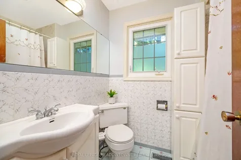 14572 Winston Churchill Boulevard Halton Hills ON L0P 1N0