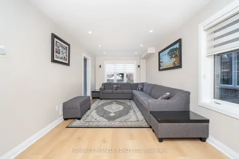 8 Twin Pines Crescent Brampton ON L7A 1M5
