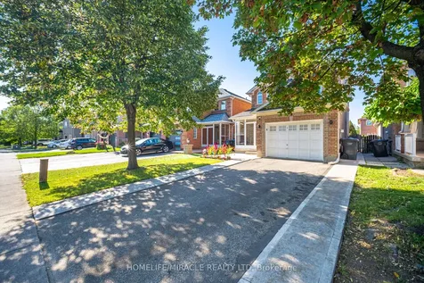 8 Twin Pines Crescent Brampton ON L7A 1M5