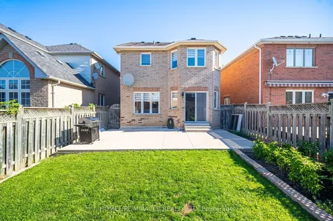 8 Twin Pines Crescent Brampton ON L7A 1M5