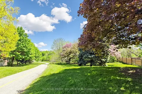 3554 Ponytrail Drive Mississauga ON L4X 1W2