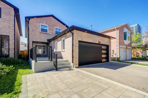 527 Wallenberg Crescent Mississauga ON L5B 3L8