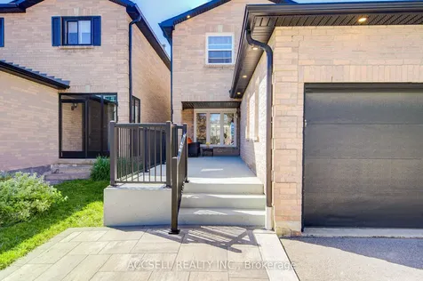 527 Wallenberg Crescent Mississauga ON L5B 3L8