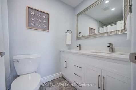 527 Wallenberg Crescent Mississauga ON L5B 3L8