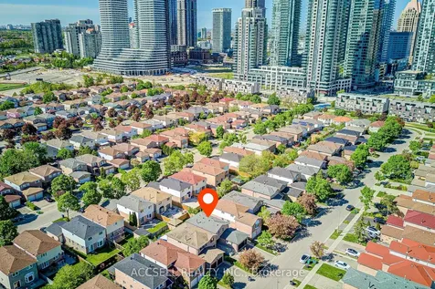 527 Wallenberg Crescent Mississauga ON L5B 3L8