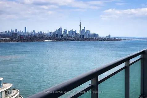 16 Brookers Lane Toronto ON M8V 0A5