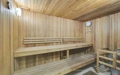 16 Brookers Lane Toronto ON M8V 0A5