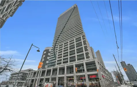 16 Brookers Lane Toronto ON M8V 0A5