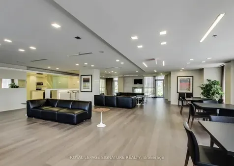 16 Brookers Lane Toronto ON M8V 0A5