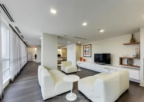16 Brookers Lane Toronto ON M8V 0A5