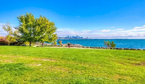 16 Brookers Lane Toronto ON M8V 0A5