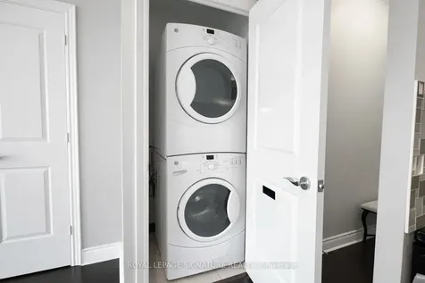 16 Brookers Lane Toronto ON M8V 0A5