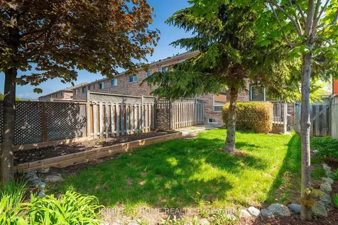 18 Frank Johnston Road Caledon ON L7E 2L4