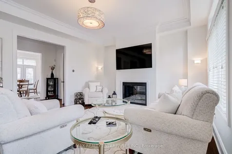 1842 Pagehurst Avenue Mississauga ON L4X 1Y6