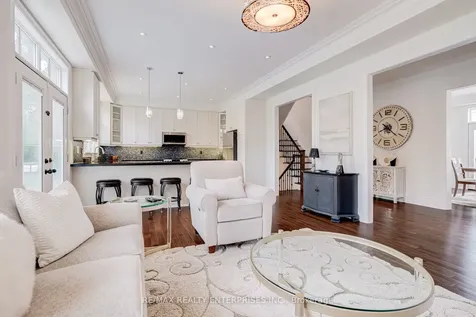 1842 Pagehurst Avenue Mississauga ON L4X 1Y6