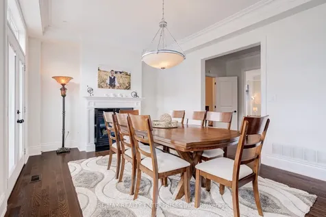 1842 Pagehurst Avenue Mississauga ON L4X 1Y6