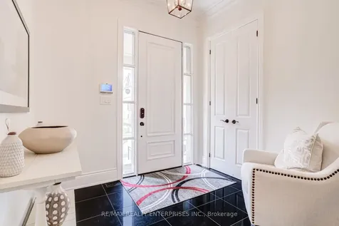 1842 Pagehurst Avenue Mississauga ON L4X 1Y6