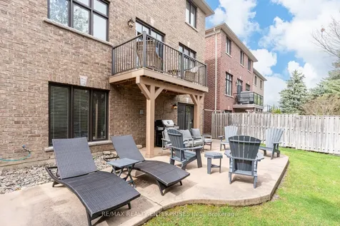 1842 Pagehurst Avenue Mississauga ON L4X 1Y6