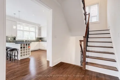 1842 Pagehurst Avenue Mississauga ON L4X 1Y6