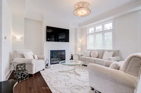 1842 Pagehurst Avenue Mississauga ON L4X 1Y6