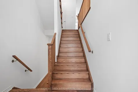 4068 Kadic Terrace Mississauga ON L5M 2S8