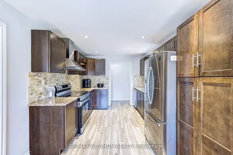 8 Joanne Court Brampton ON L6Y 2J8