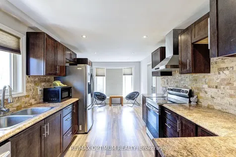 8 Joanne Court Brampton ON L6Y 2J8