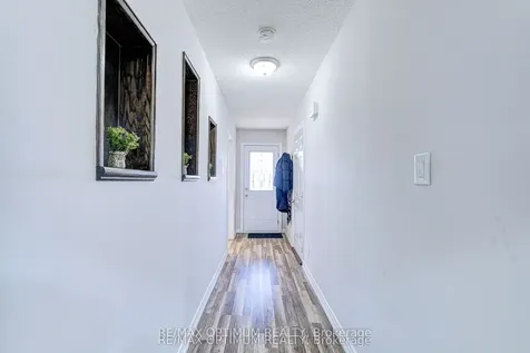 8 Joanne Court Brampton ON L6Y 2J8