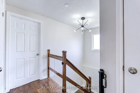 8 Joanne Court Brampton ON L6Y 2J8