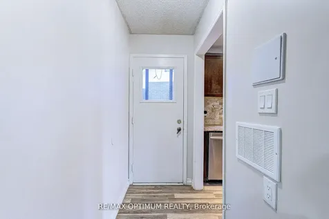 8 Joanne Court Brampton ON L6Y 2J8