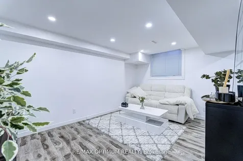 8 Joanne Court Brampton ON L6Y 2J8