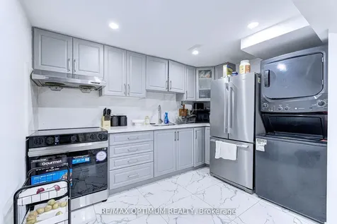 8 Joanne Court Brampton ON L6Y 2J8