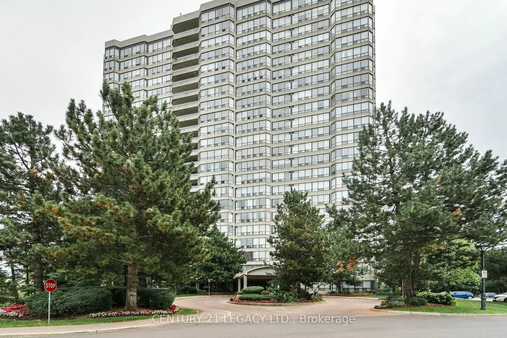 24 Hanover Road Brampton ON L6S 5K8
