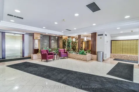 24 Hanover Road Brampton ON L6S 5K8